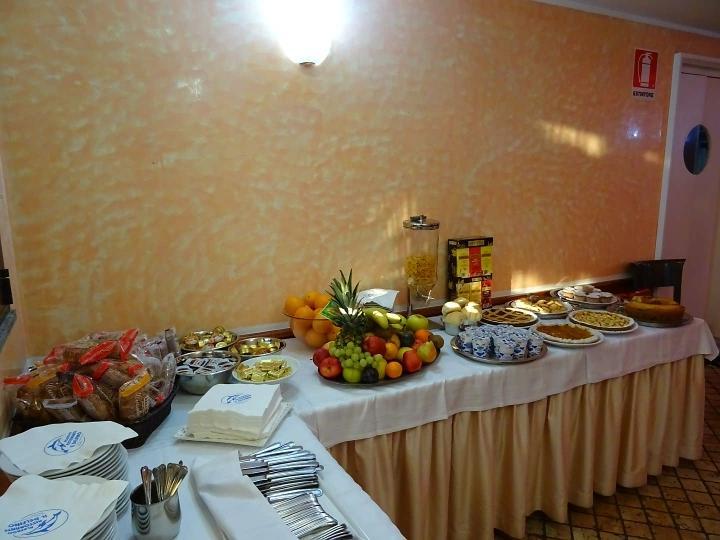 Albergo Ristorante Il Delfino Новара Екстериор снимка